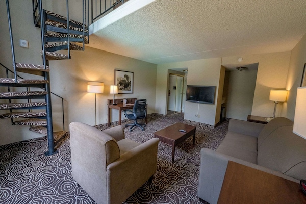 Suite, 1 King Bed with Sofa bed (Coast Townhouse Loft Suite) | Desk, iron/ironing board, free cribs/infant beds, travel crib