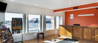OYO Townhouse Dodge City KS