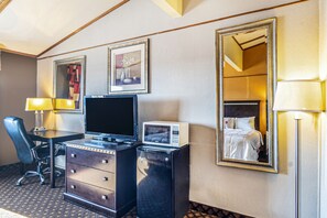In-room safe, desk, iron/ironing board, free WiFi
