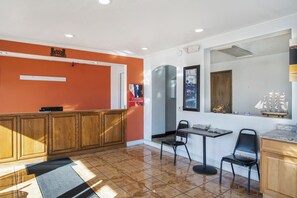 Reception - Travelodge by Wyndham Dodge City KS (Dodge City)