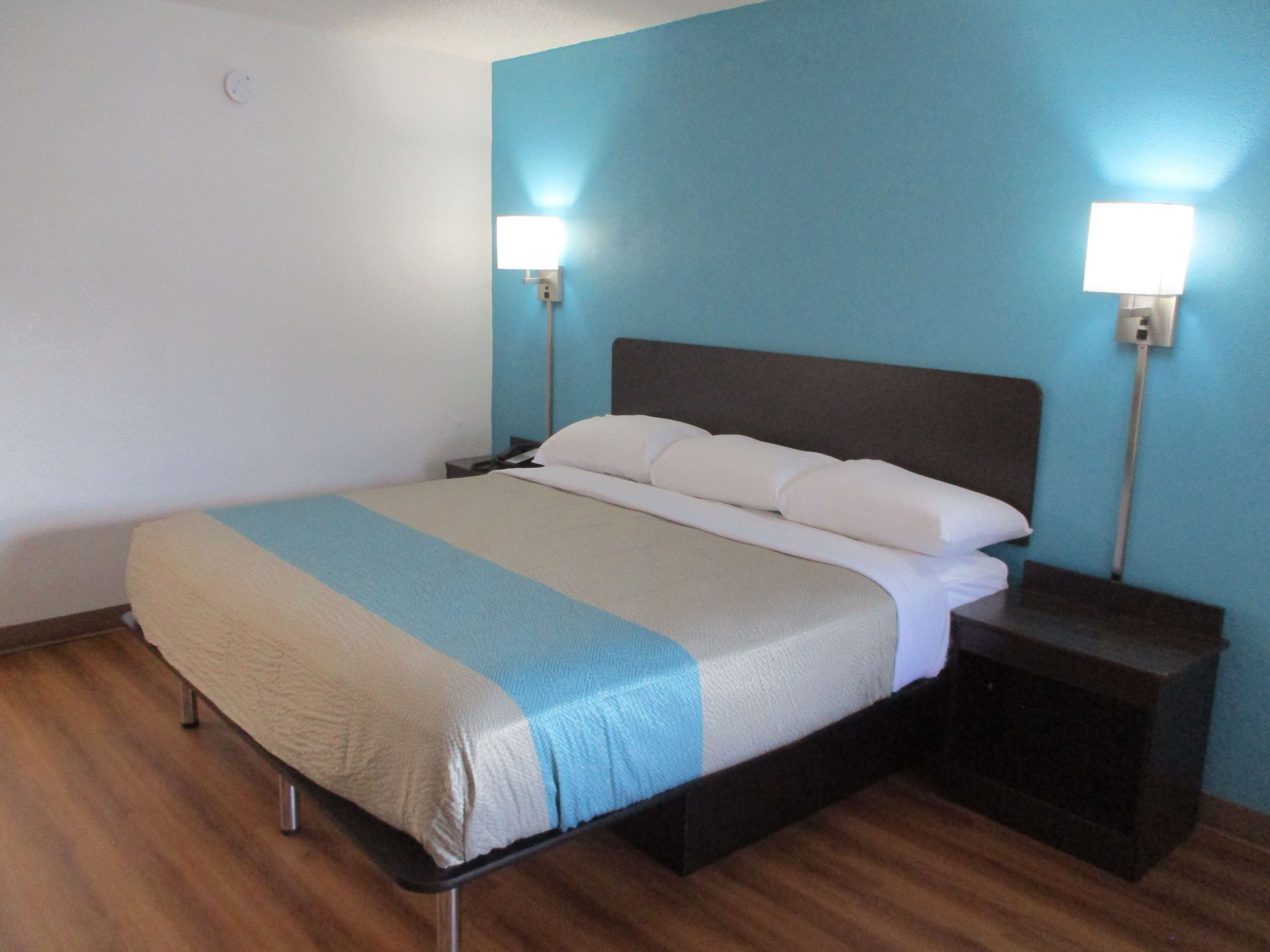 Ameublement unique, accès au Wi-Fi (inclus), literie fournie