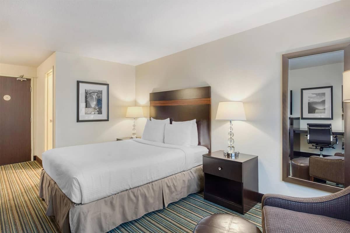In-room safe, desk, laptop workspace, iron/ironing board