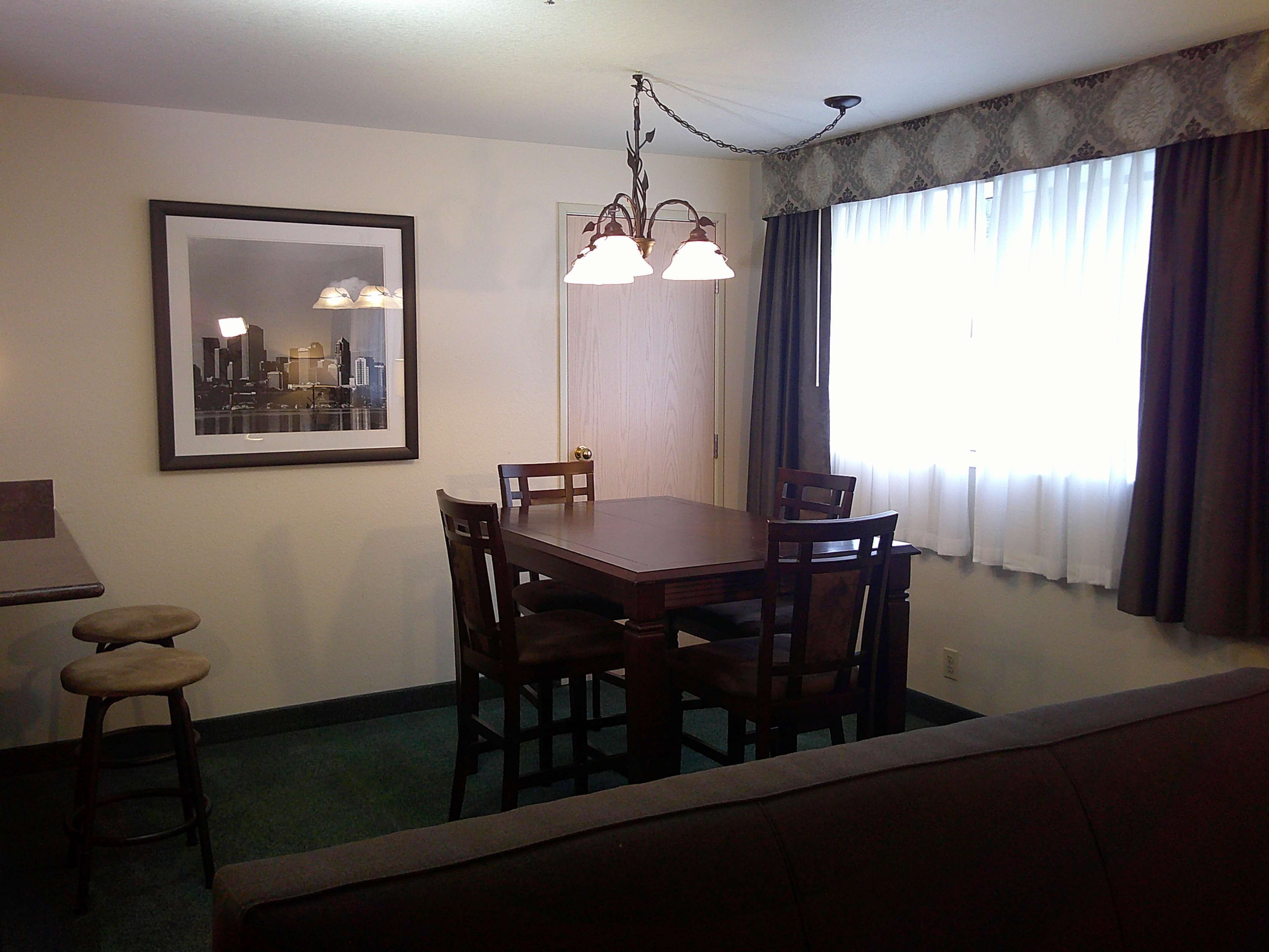 suite, 1 king bed, kitchen, ground floor (with sofabed) | in-room safe, desk, laptop workspace, iron/ironing board