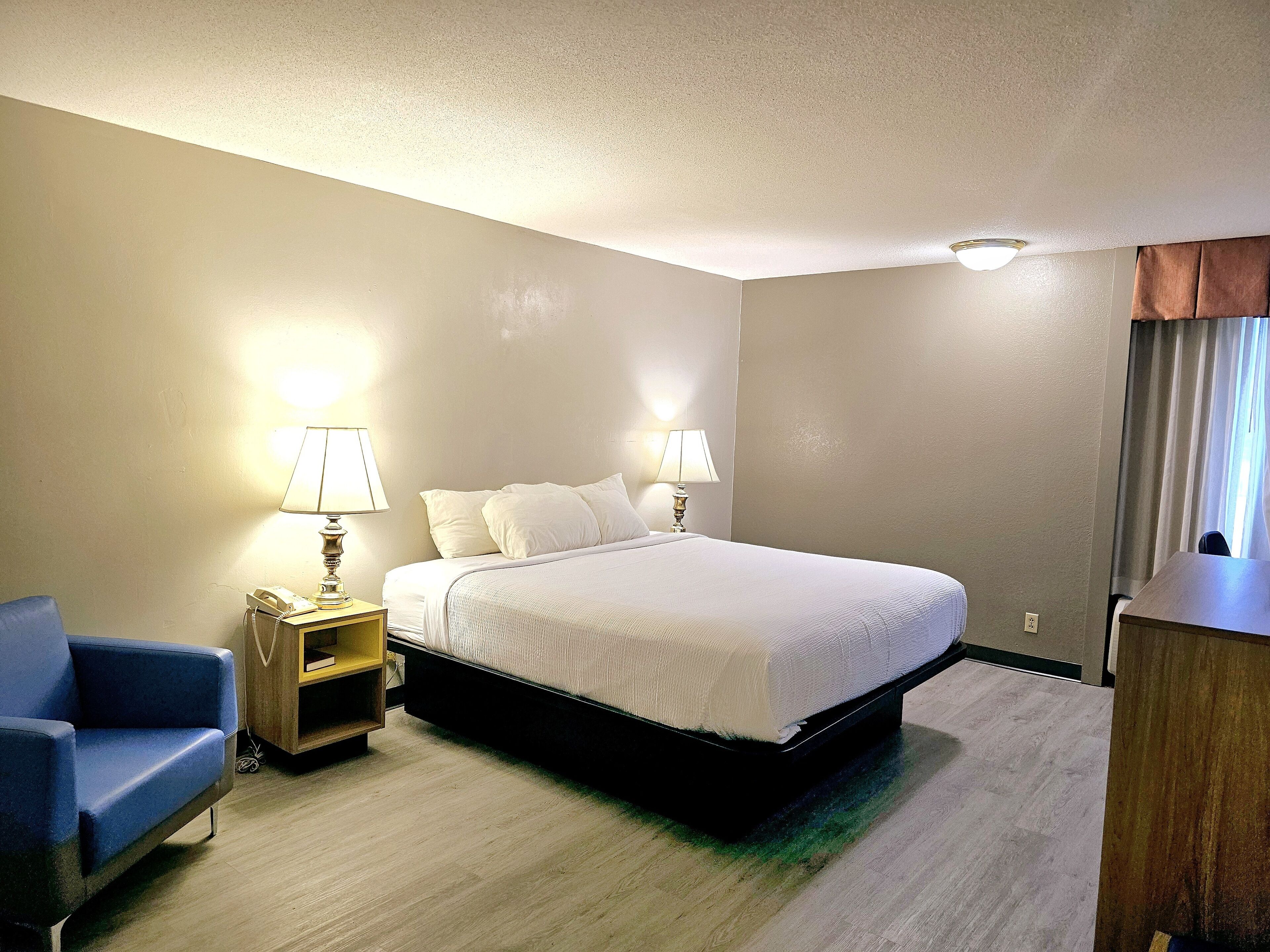 1 bedroom, desk, iron/ironing board, free cots/infant beds