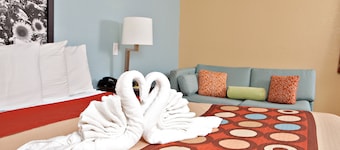 Super 8 by Wyndham Wichita Airport