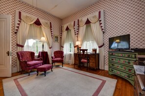 Suite (Flora Jane) | Una cassaforte in camera, con stile personalizzato