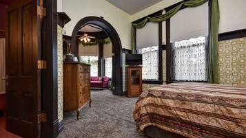 Caja de seguridad en la habitación y decoración personalizada