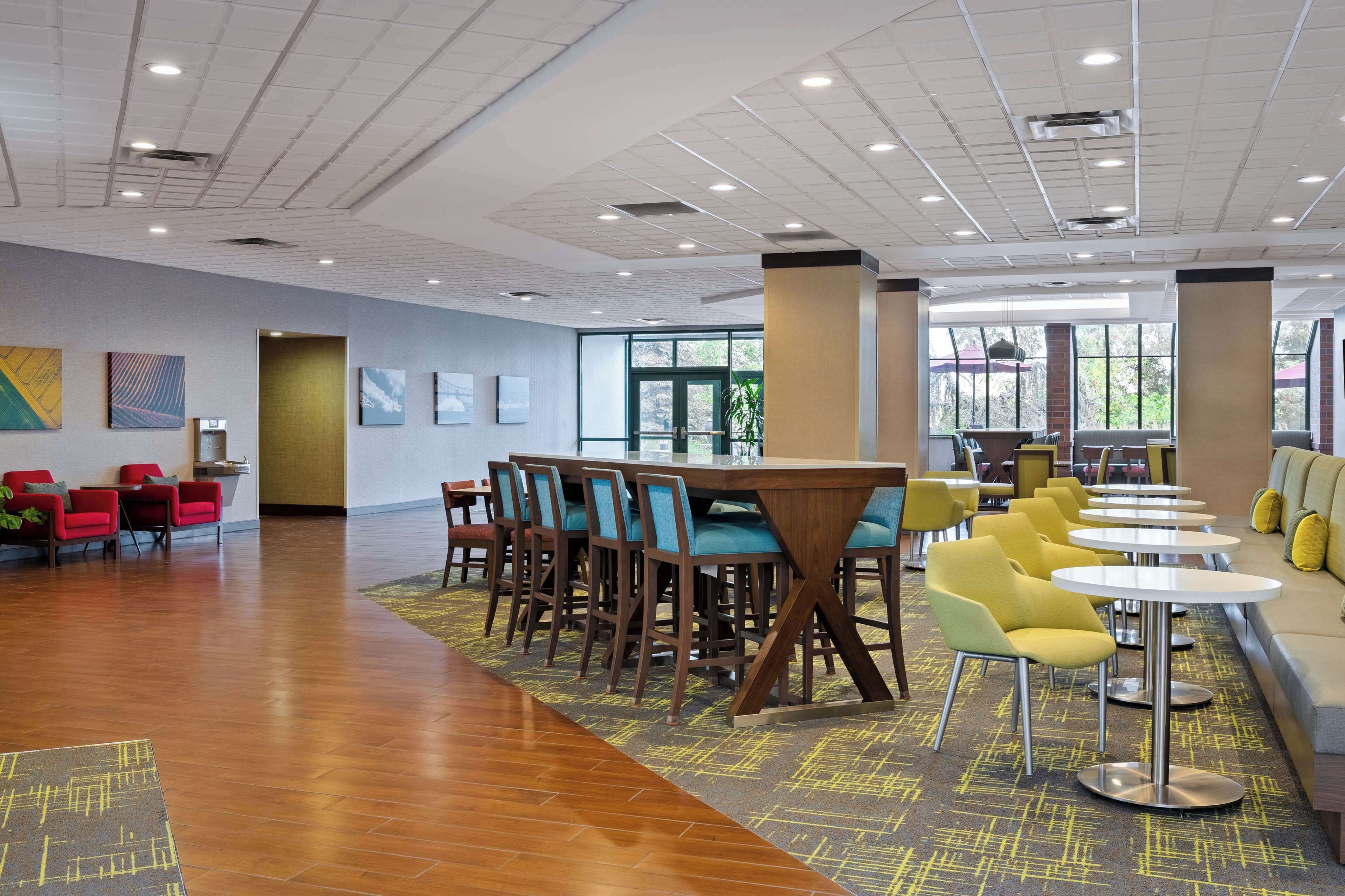 free daily on-the-go breakfast