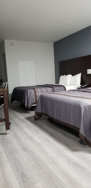 Standard Double Room, 2 Queen Beds, Accessible