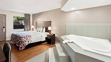 Habitación superior, 1 cama King size, para fumadores, hidromasaje | Servicios de la habitación