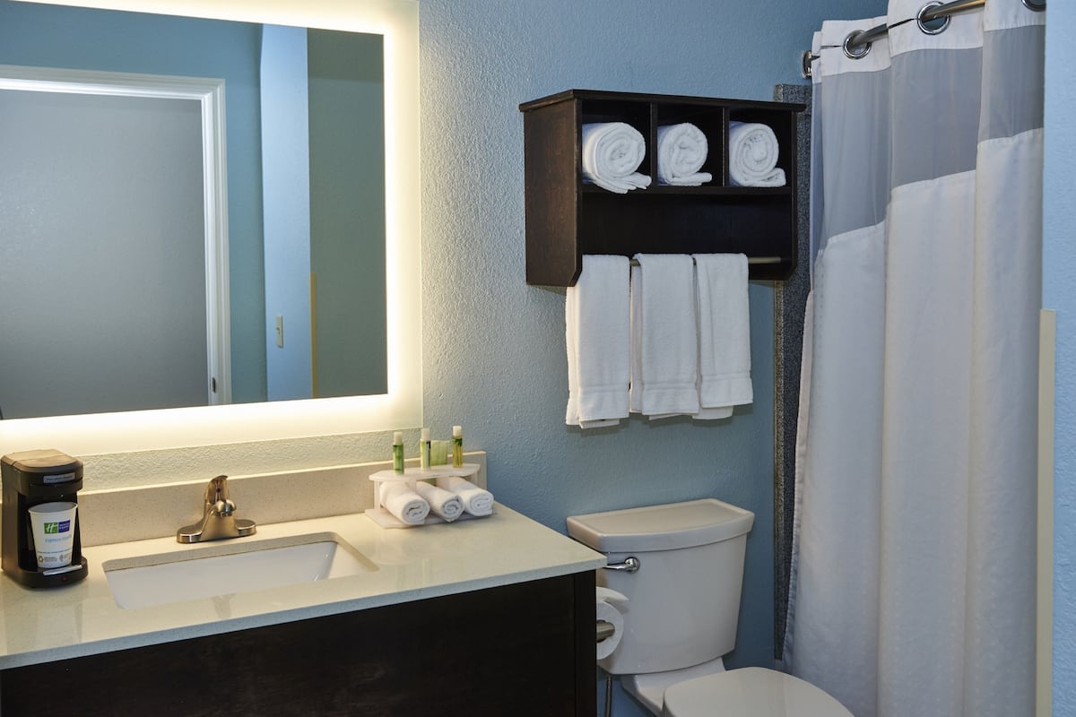 Free toiletries, hair dryer, towels