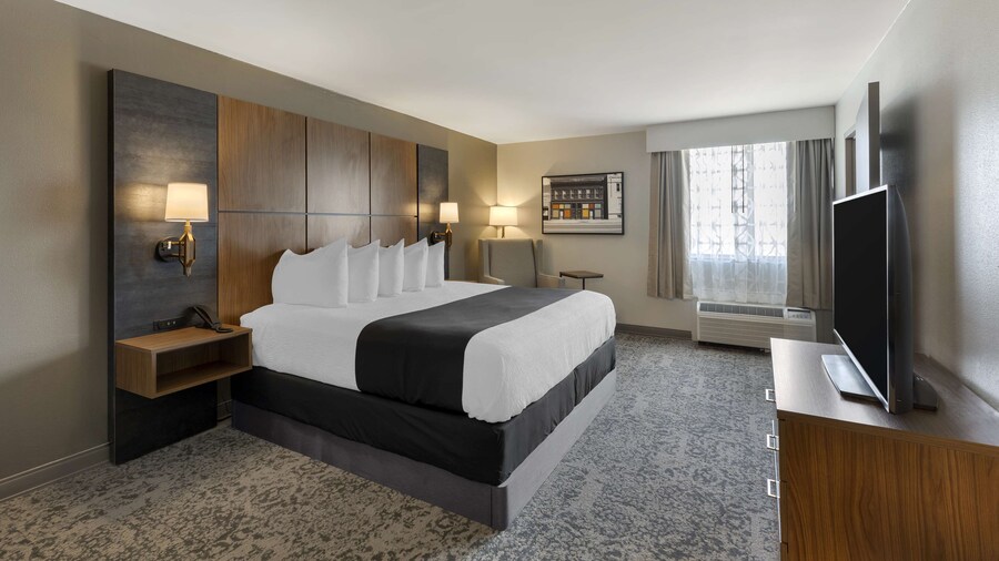 Best Western Plus The Charles Hotel