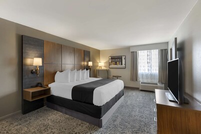Best Western Plus The Charles Hotel