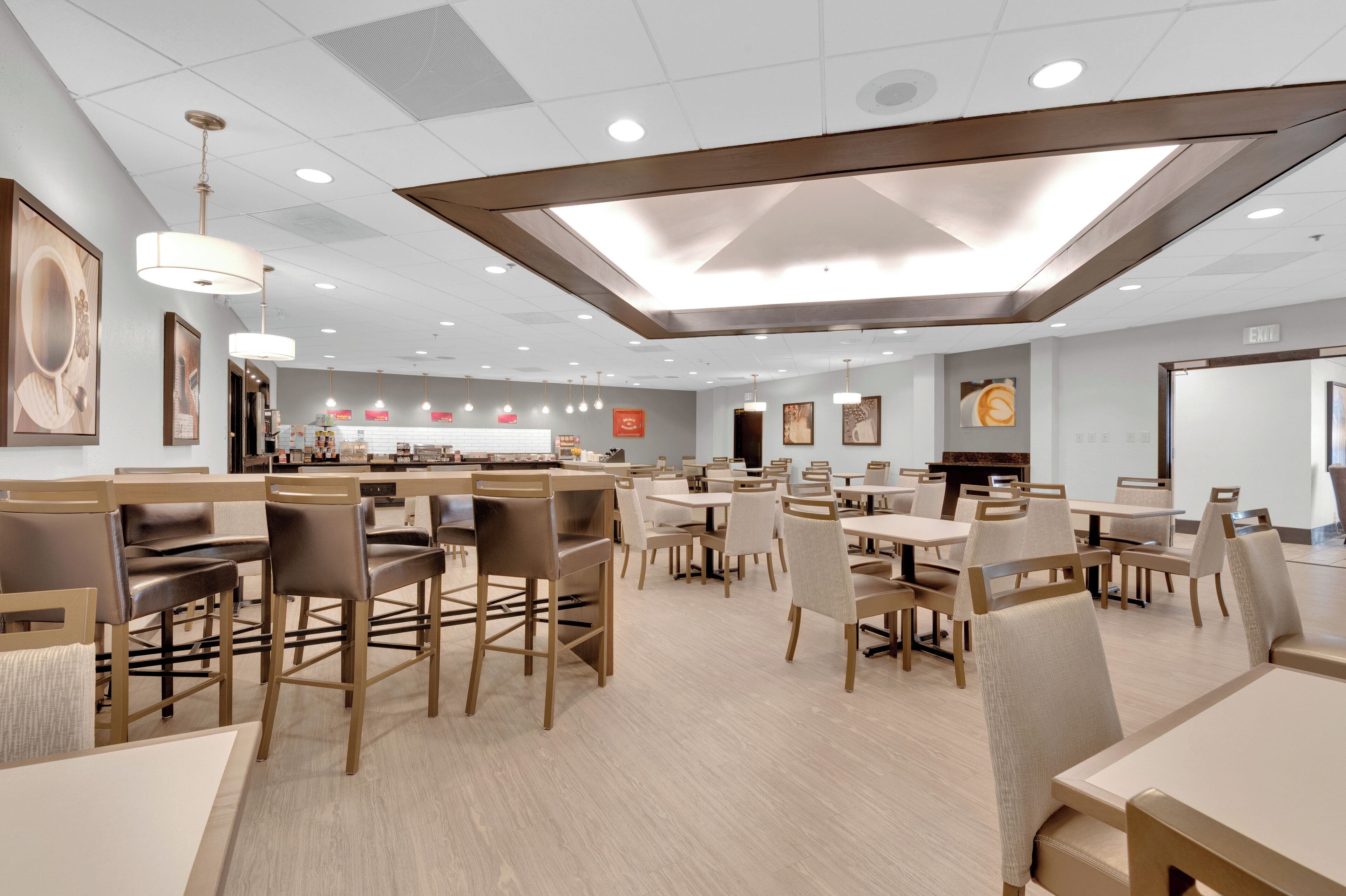 Bao gồm bữa sáng buffet hàng ngày 