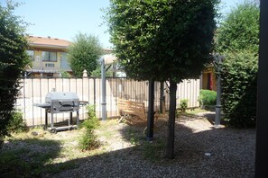 BBQ/picnic area