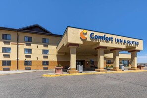 Exterior - Comfort Inn & Suites Gateway to Glacier National Park (Shelby)