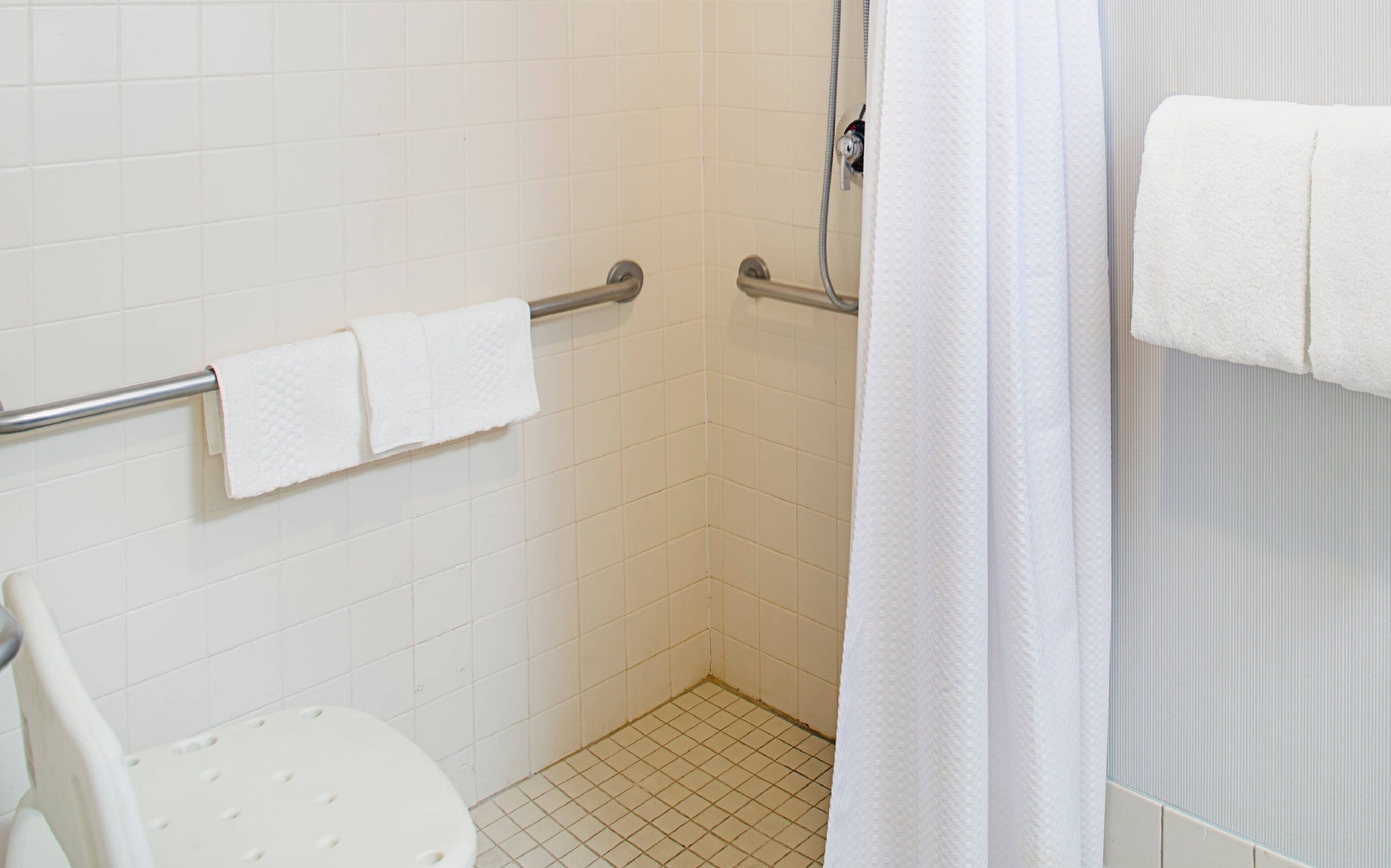 egyptian cotton sheets, premium bedding, down duvets, pillow-top beds