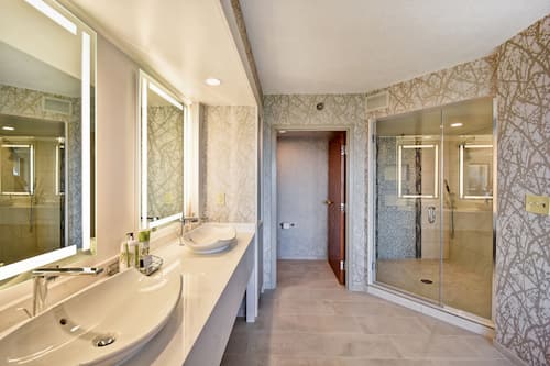 Presidential Suite, 1 King Bed, Non Smoking | Premium bedding, in-room safe, desk, laptop workspace