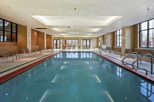 Una piscina techada