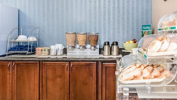 Free daily buffet breakfast