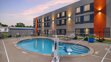 Seasonal outdoor pool, open 7 AM to 11 PM, sun loungers