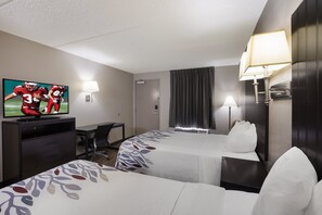 Desk, laptop workspace, iron/ironing board, free WiFi - Red Roof Inn Atlanta Airport NE - Conley (Conley)