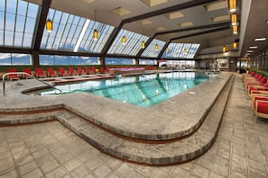 Indoor pool, pool loungers