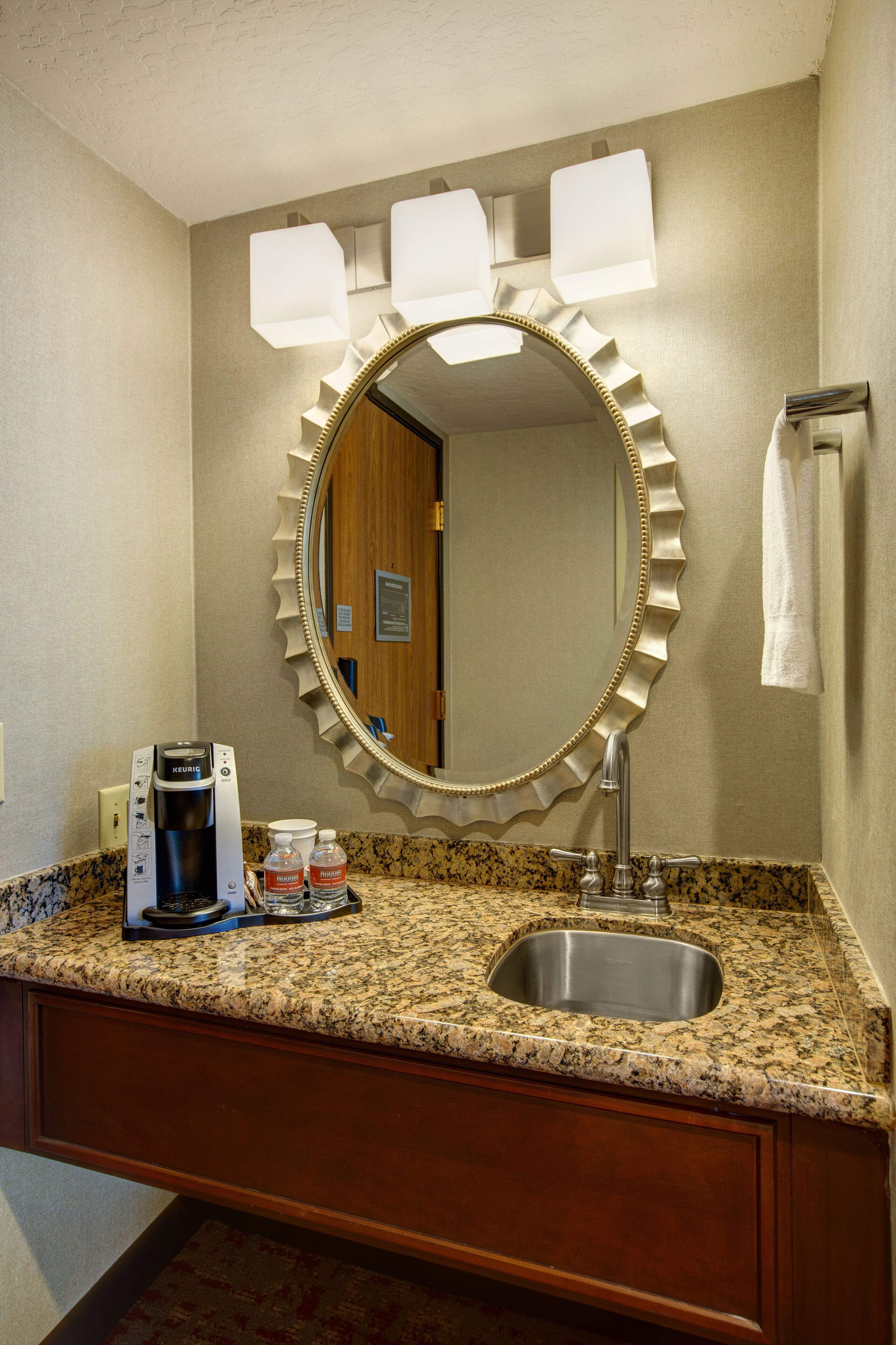 1 bedroom, premium bedding, pillow-top beds, in-room safe