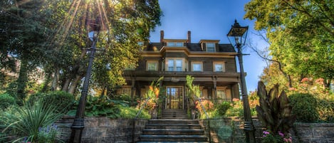 Entrada de la propiedad