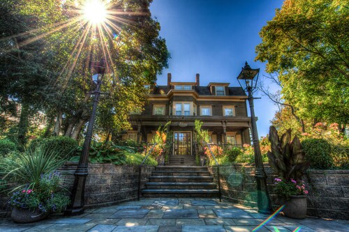 The Peacock Inn, an Ascend Collection Hotel