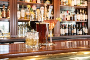 Alimentos y bebidas