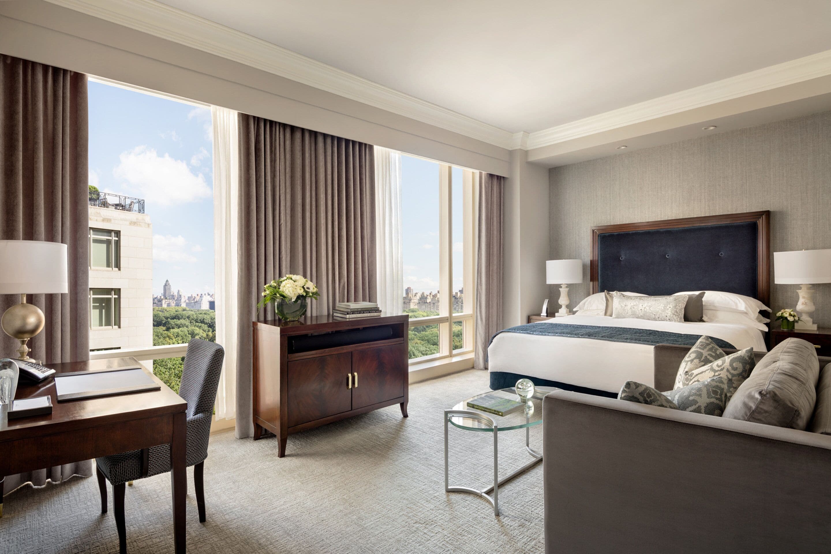 junior suite | premium bedding, in-room safe, desk, blackout curtains