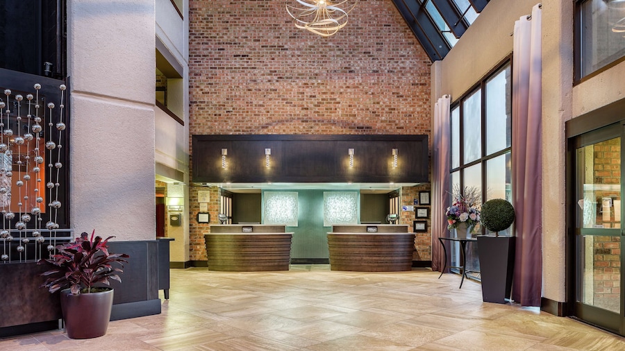 DoubleTree by Hilton Hotel Johnson City