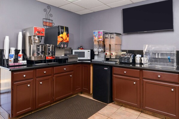 Breakfast area - Americas Best Value Inn West Monroe (West Monroe)
