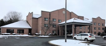 Red Roof Inn & Suites Chestertown