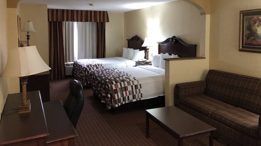 Red Roof Inn & Suites Chestertown