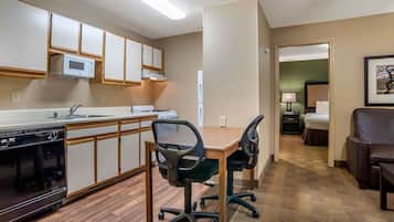 Luxe beddengoed, een bureau, een laptopwerkplek, gratis wifi