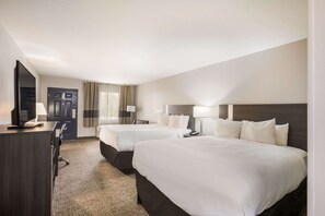 Ropa de cama de alta calidad, escritorio y insonorización 