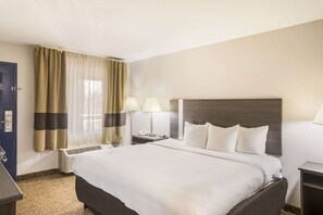 Habitació estàndard, 1 llit de matrimoni gran, no fumadors | Roba de llit d'alta qualitat, escriptori i habitacions insonoritzades 