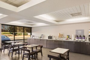 Free daily continental breakfast