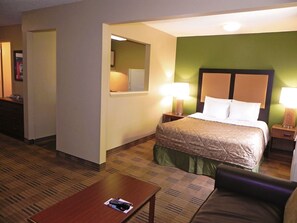 Desk, iron/ironing board, free WiFi, bed sheets
