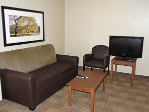 32-inch flat-screen TV with cable channels, TV - Extended Stay America Select Suites Charlotte University E (Charlotte)