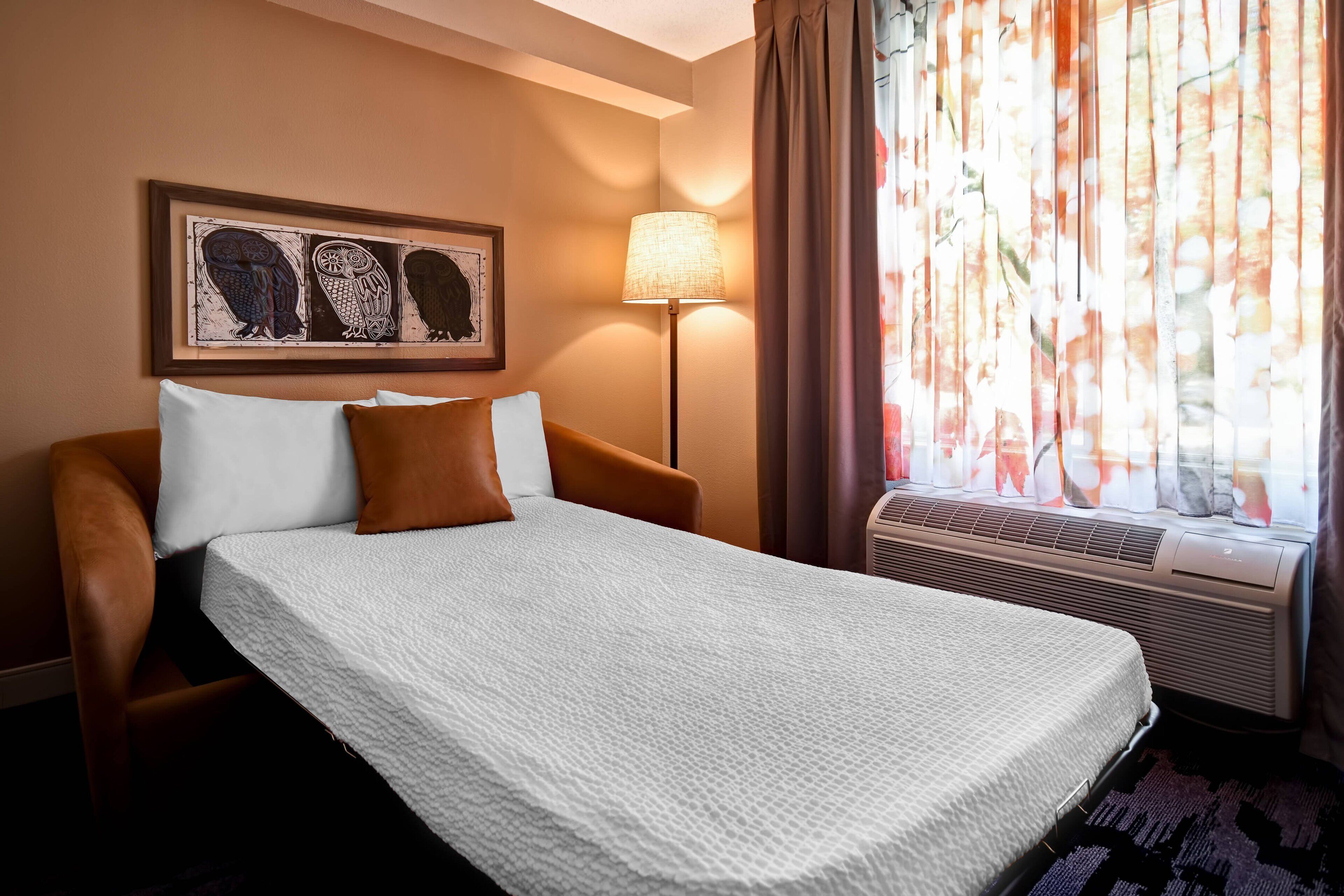 egyptian cotton sheets, premium bedding, down duvets, in-room safe