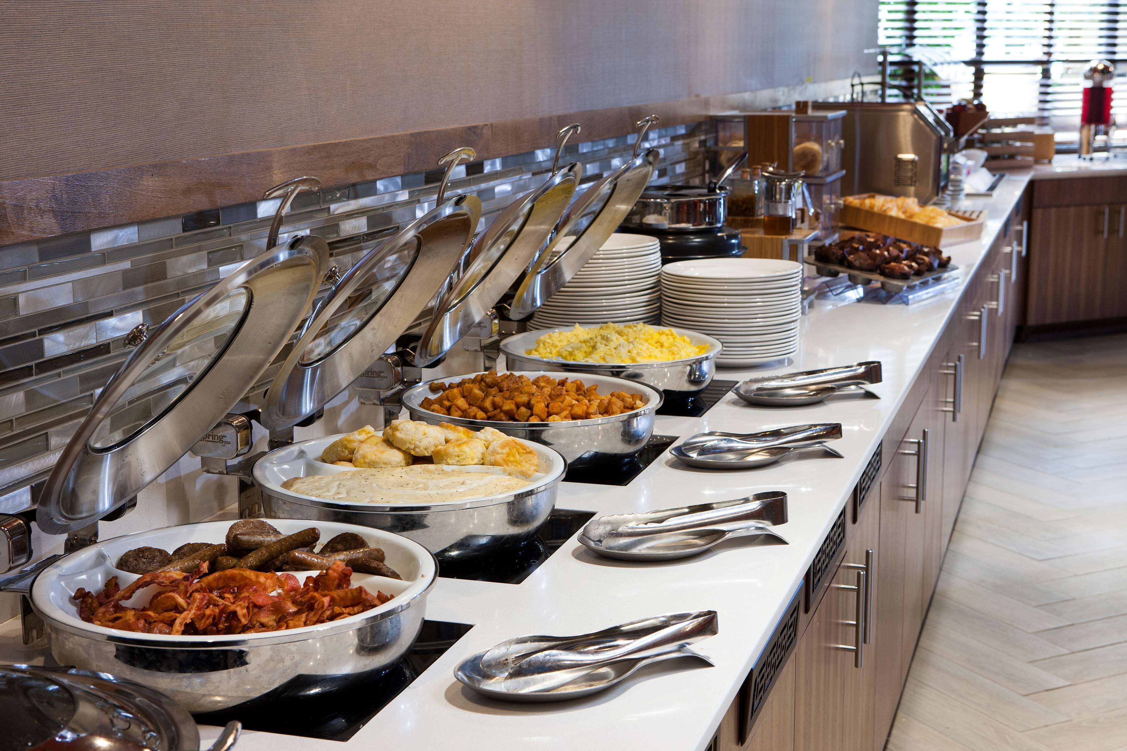 breakfast, lunch, dinner served; american cuisine