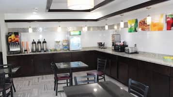 Desayuno continental incluido todos los días