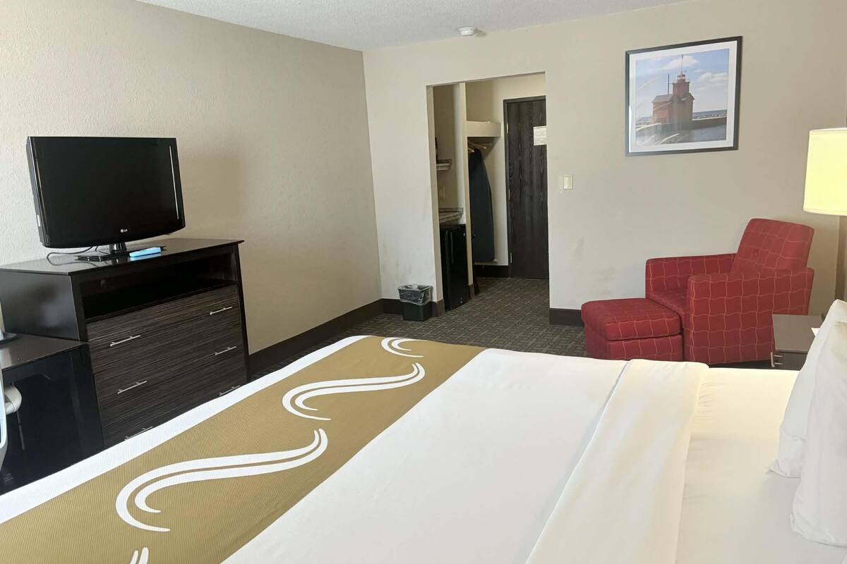 Kamer, 1 kingsize bed, niet-roken | Een strijkplank/strijkijzer, beddengoed