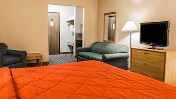 Iron/ironing board, bed sheets