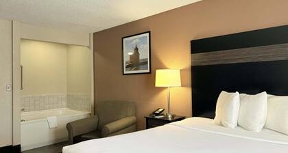 AmericInn by Wyndham Holland MI