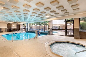 Una piscina techada