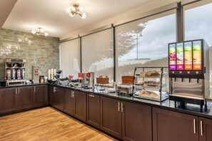 Free daily buffet breakfast